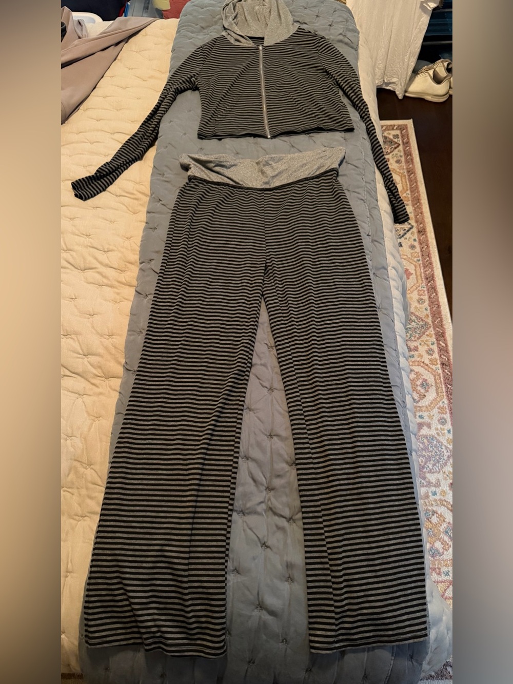 Katch me Striped Two-Piece Lounge Set - Black & Gray
